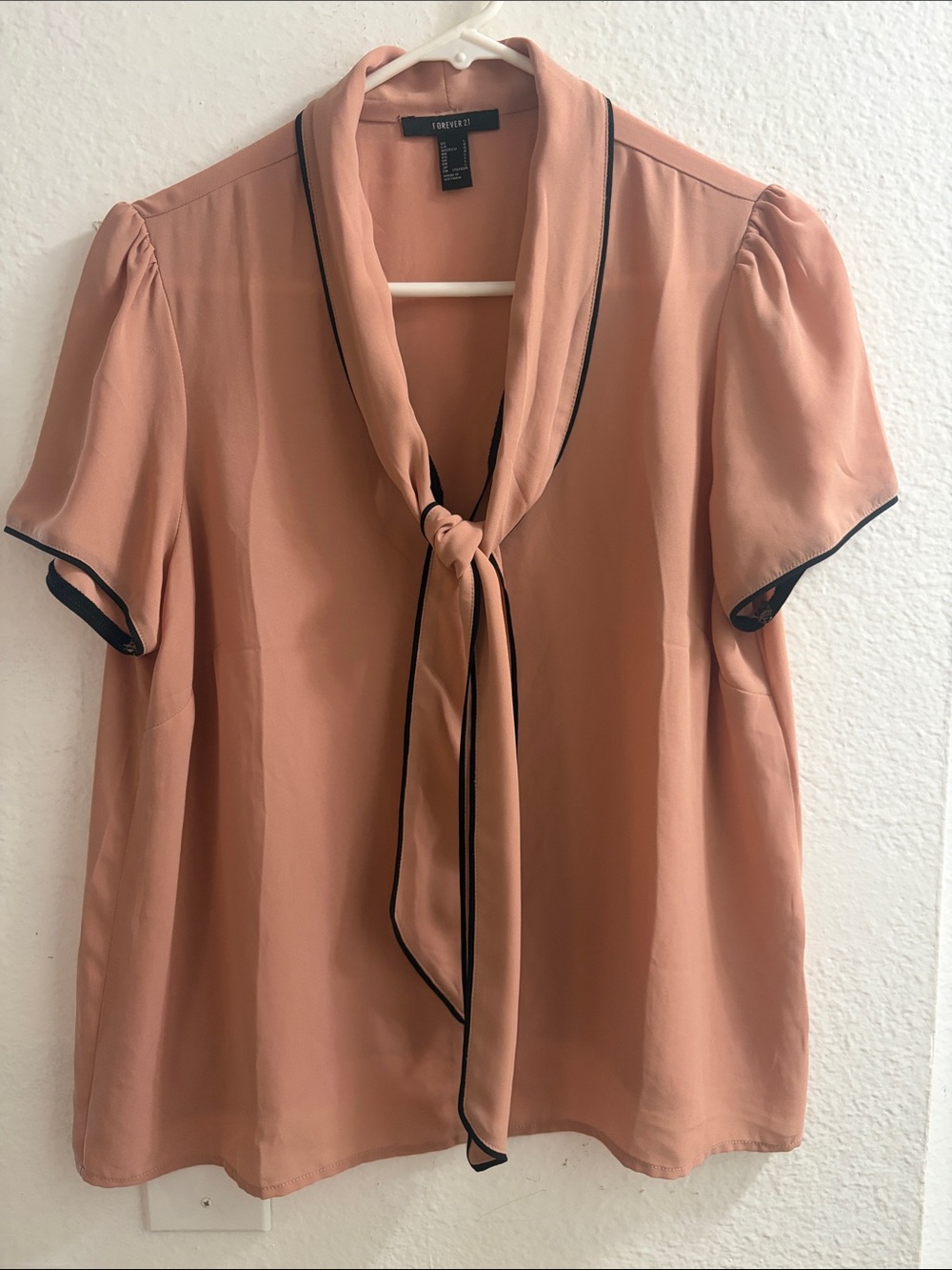 Light Mauve Short Sleeve Blouse with Black Trim - Forever 21